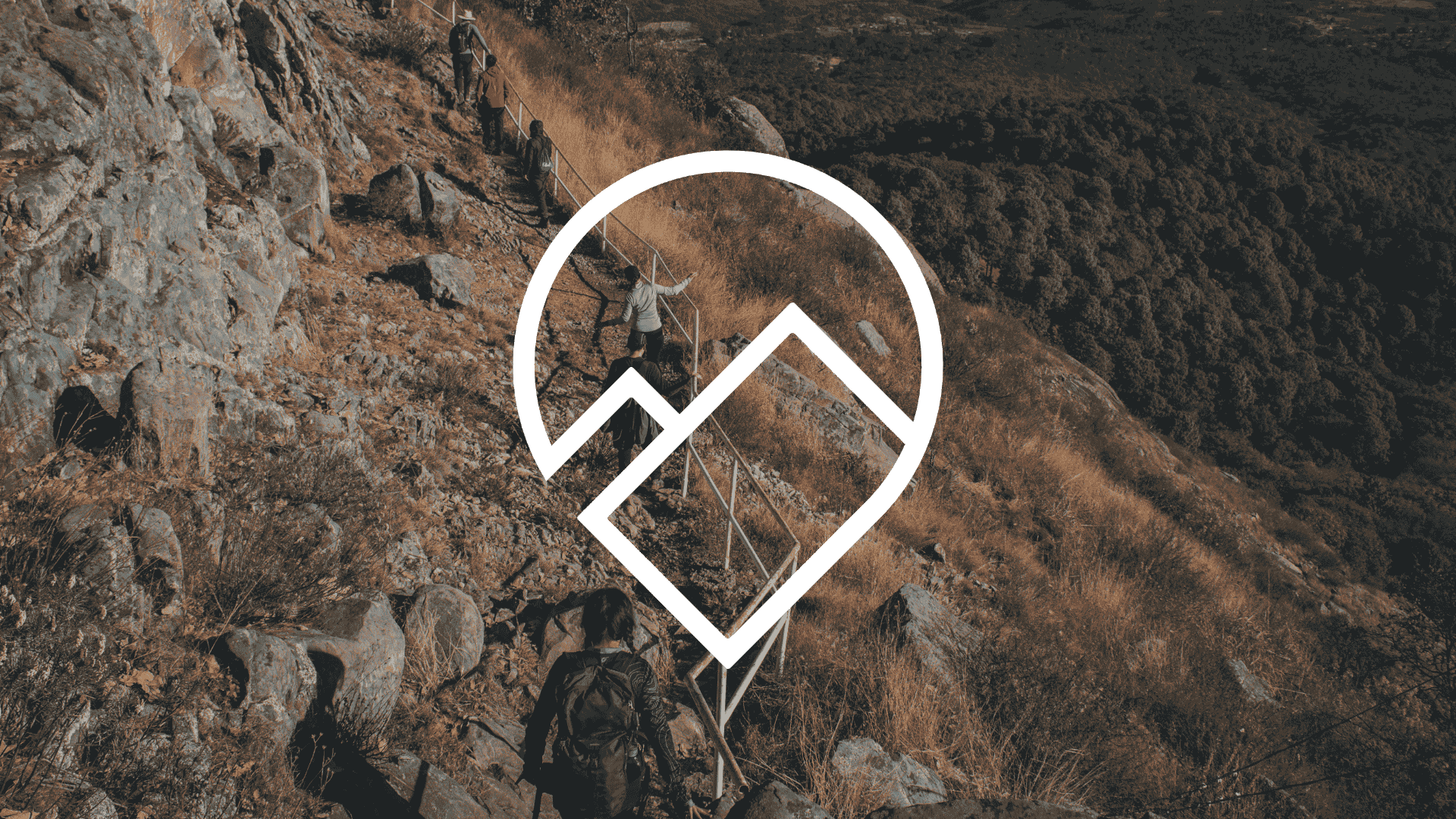 Fotografía de naturaleza con branding de Outroute Travel — estrategia de redes sociales para agencia de aventura y ecoturismo desarrollada por Outroute Digital.